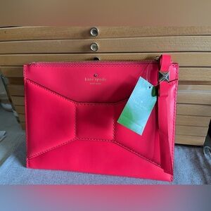 Kate Spade medium beau pouch purse. New!!